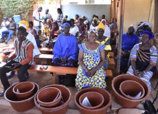 Fabrication de savon et confection de pagne Kokodonda : 25 PDI reçoivent des kits d’installation