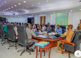 Ministère de la défense et des Anciens Combattants : le Conseil a adopté un décret portant prorogation de la durée de la mobilisation générale et mise en garde