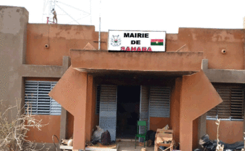 Les forces combattantes surprennent des terroristes à Sanaba