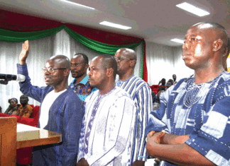 Contrôle d’Etat: Six nouveaux contrôleurs prêtent serment