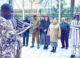 Journées nationales d’engagement patriotique : la mission diplomatique burkinabè à Pékin a sacrifié au rituel