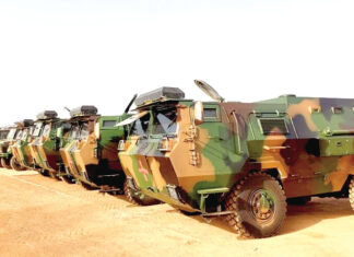 Lutte contre le terrorisme : l’armée nationale reçoit 75 véhicules militaires