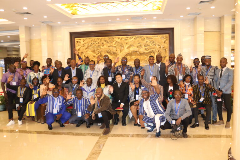 Coopération Chine-Burkina Faso : Une quarantaine de responsables de médias et de journalistes burkinabè découvrent l’Empire du milieu