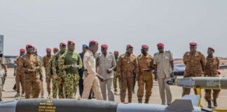 Reconquête du territoire : le Chef de l’Etat remet des vecteurs aériens aux forces armées nationales