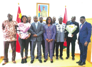 Ambassade du Burkina Faso à Pékin: Victorine Aminata Poda fait ses adieux au personnel