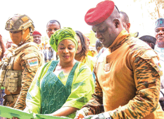 Production d’huile alimentaire: le chef de l’Etat inaugure une nouvelle unité industrielle