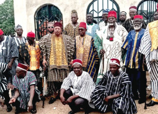 Journée des traditions et coutumes : des chefs coutumiers du Ghana communient avec les peuples frères du Nahouri