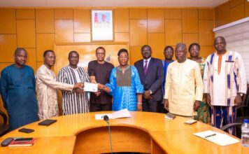 Contribution à l’effort de paix : la communauté burkinabè à Abuja mobilise plus de 3 millions de francs cfa