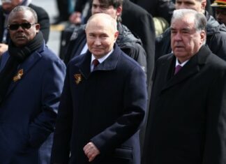 Le président Embalo participe au défilé militaire russe de la Victoire