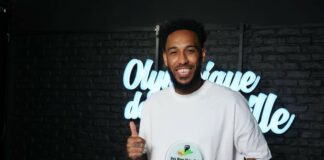 Football : l’attaquant de l’Olympique de Marseille, Pierre-Emerick Aubameyang, lauréat du prix Marc Vivien Foe