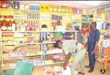Quartier Somgandé de Ouagadougou: environ une tonne de produits périmés saisie dans une alimentation