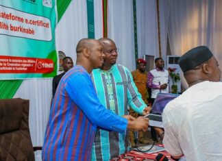 Lancement du logiciel du e certificat : Tout Burkinabè peut demander son certificat de nationalité en ligne.