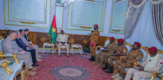 Coopération militaire: le chef de l’Etat échange avec le vice-ministre russe de la Défense