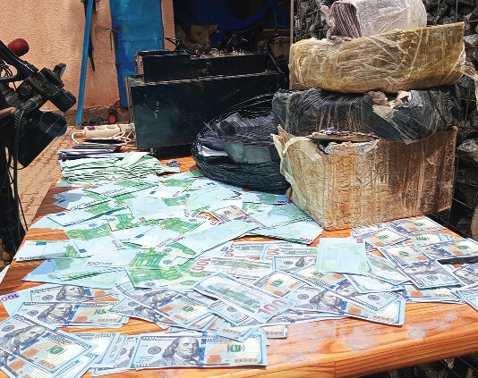 Monnayage : des faux billets d’environ 7 milliards FCFA saisis