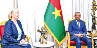 Coopération USA-Burkina Faso : la nouvelle ambassadrice Joann M. Lockard s’imprègne de la situation nationale