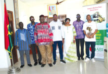 Ambassade du Burkina Faso à New Delhi : le ministre d’Etat Jean Emmanuel Ouédraogo encourage le personnel et les Burkinabè de la juridiction