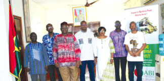 Ambassade du Burkina Faso à New Delhi : le ministre d’Etat Jean Emmanuel Ouédraogo encourage le personnel et les Burkinabè de la juridiction