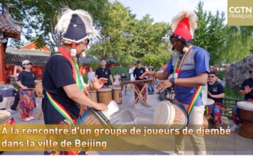 Dialogue des cultures : des rythmes de djembés dans un quartier de Beijing