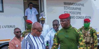 Amélioration de l’offre de soins : le Chef de l’Etat remet un important lot de matériels