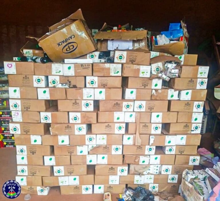 Bobo-Dioulasso : La Police Nationale Saisit 9720 cartouches de produits chichas expirés et de Drogue