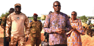 Attaque de Barsalogho : une délégation gouvernementale sur les lieux pour apporter réconfort et espoir