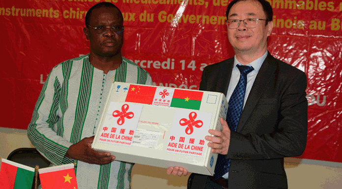 Chirurgie cardiaque: la Chine offre du matériel de plus de 120 millions F CFA