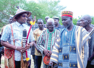 Valorisation du patrimoine touristique : le ministre d’Etat Jean Emmanuel Ouédraogo visite les sites de Bigtogo