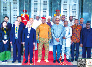 Coopération bilatérale : des hommes d’affaires chinois et burkinabè échangent avec le chef de l’Etat