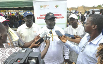 Electrification du quartier Nioko 2 de Ouagadougou : bientôt du courant à moindre coût