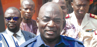 Organisation des concours de la fonction publique : le ministre Bassolma Bazié reconnaissant aux FDS