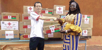 CHR de Koudougou : la Chine remet des consommables médicaux