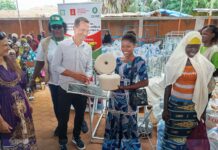 Projet DANIDA TOP UP: Le SG d’OXFAM Danemark, Lars Koch visite les résultats à Kaya