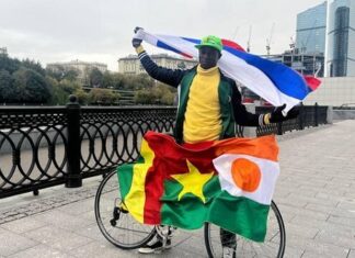 Russie : le cycliste burkinabè Frédéric Kaboré transmet un message « de toute la jeunesse de l’Afrique » à Poutine