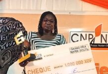 Recompense: Nadège Yé des Editions Sidwaya remporte le Prix Marie Soleil-Frère de la meilleure Journaliste burkinabè