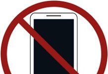 Boucle du Mouhoun : mesure d’interdiction de téléphone portable dans les écoles