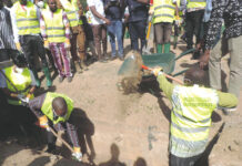 Travaux routiers à haute intensité de main d’œuvre : la phase 2 des mesures sociales gouvernementales 2024 lancée