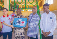 Université Thomas-Sankara : la mission médicale chinoise fait don de matériel médical