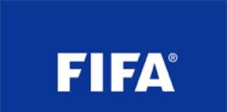 Football : le geste des bras croisés pour dénoncer le racisme entre en vigueur