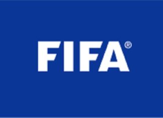 Football : le geste des bras croisés pour dénoncer le racisme entre en vigueur