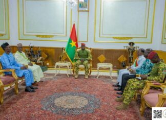 Coopération : le Grand Chancelier des Ordres Nationaux du Niger chez le Président du Faso