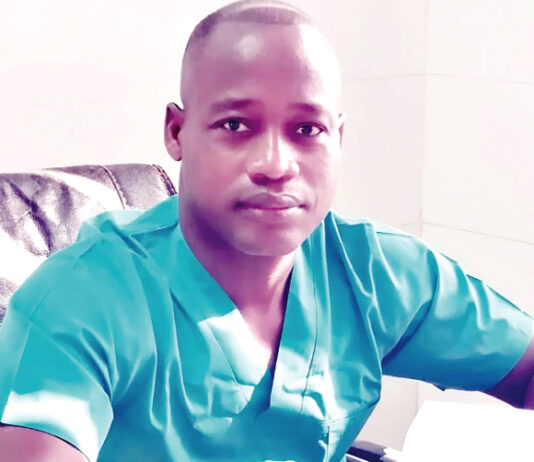 Anomalies d’éruption dentaire : « L’extraction de la dent incluse symptomatique est le seul traitement définitif acceptable », Dr Salama Yabré, dentiste lieutenant-colonel