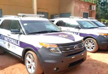 Effort de paix: un burkinabè vivant aux Etats-Unis offre trois véhicules à la police