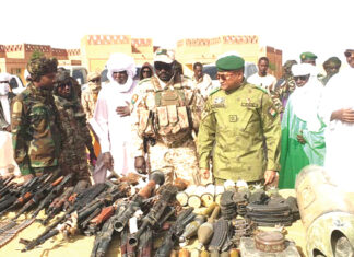 Niger : des centaines d’insurgés déposent les armes à Agadez