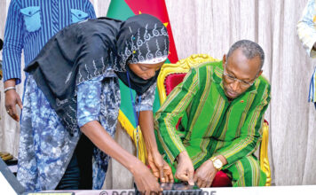 Souscription à l’assurance maladie universelle : le Premier ministre donne l’exemple