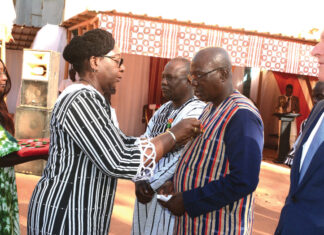 Ministère en charge des affaires étrangères : 111 agents et partenaires décorés