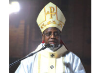 Messe de Noël : Mgr Prosper Kontiebo invite à la communion et la paix