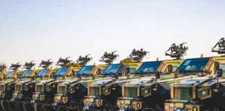 Lutte contre le terrorisme : de nouveaux engins logistiques et de combat remis à l’armée