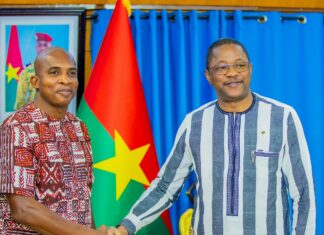 Promotion du sport burkinabè sur la scène internationale : l’ambassadeur Charles KABORE échange avec le ministre en charge des Affaires étrangères Karamoko Jean Marie TRAORE