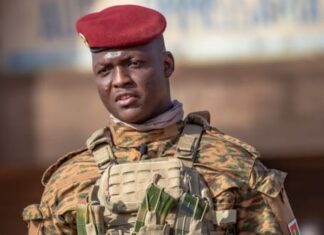 64e anniversaire de l’indépendance du Burkina Faso : Le capitaine Ibrahim Traoré instruit les forces combattantes à reprendre les opérations de manière active