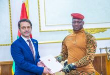 Coopération : cinq nouveaux ambassadeurs présentent leurs lettres de créance au Président du Faso